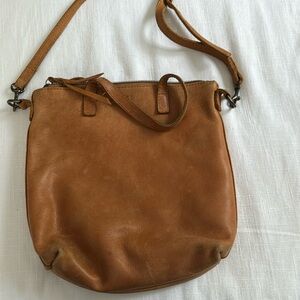 Able abera commuter purse